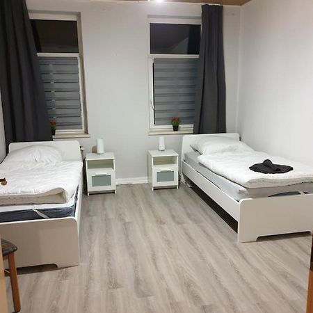 Fewo Nina 3 - Monteurwohnung Weißenfels Zewnętrze zdjęcie